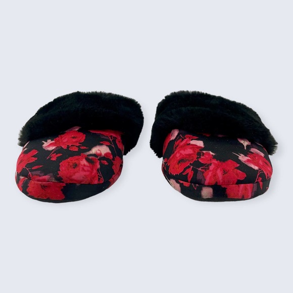 Victoria’s Secret Red Black Floral Rose Black Faux Fur Closed Toe Slipper M - Picture 2 of 8